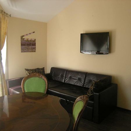 Art Villa On Sumskaya Street คาร์คิฟ ภายนอก รูปภาพ