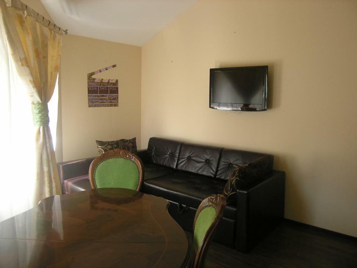 Art Villa On Sumskaya Street คาร์คิฟ ภายนอก รูปภาพ